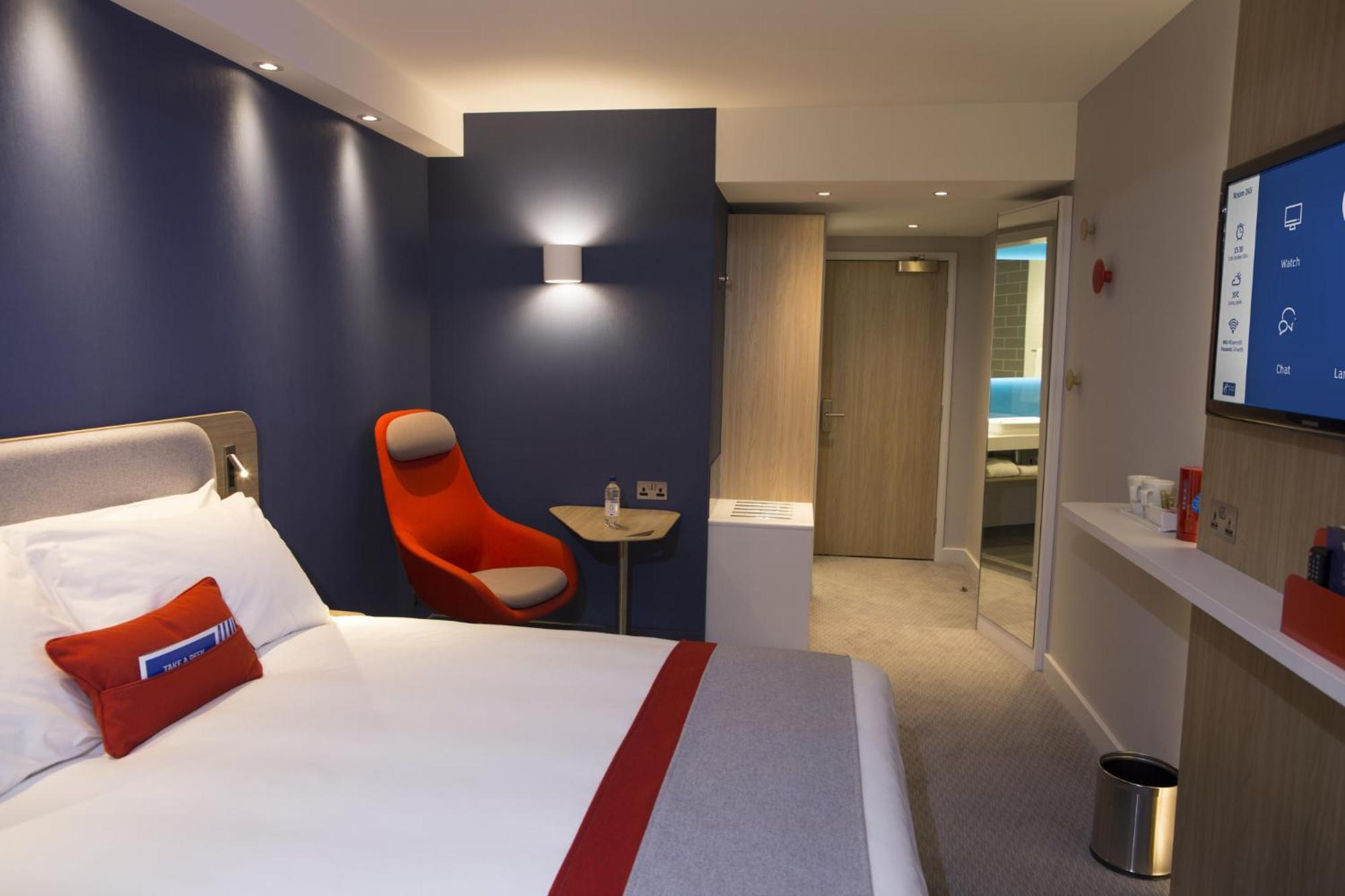 Holiday Inn Express Windsor By Ihg Номер фото